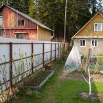 Distance from the house to the fence: how many meters from the fence can you build a house - at what distance from the fence should you build a house, snip